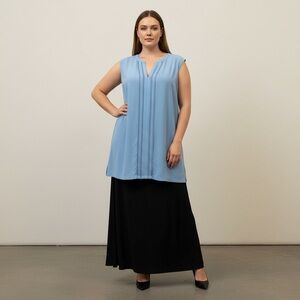 The Limited Collection Women’s Soft Blue Sleeveless Blouse Size 3X NWT